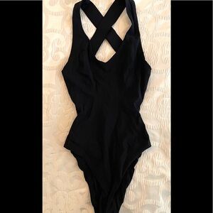 Onepiece Lululemon cross back